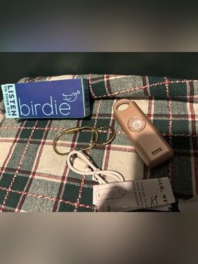 NIB Birdies Personal Alarm Keychain in Metallic Rose Pink